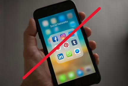 Digidetox aneb Jak se (na chvíli) odstřihnout od internetu a jak k tomu motivovat děti (přednáška pro rodiče a veřejnost)